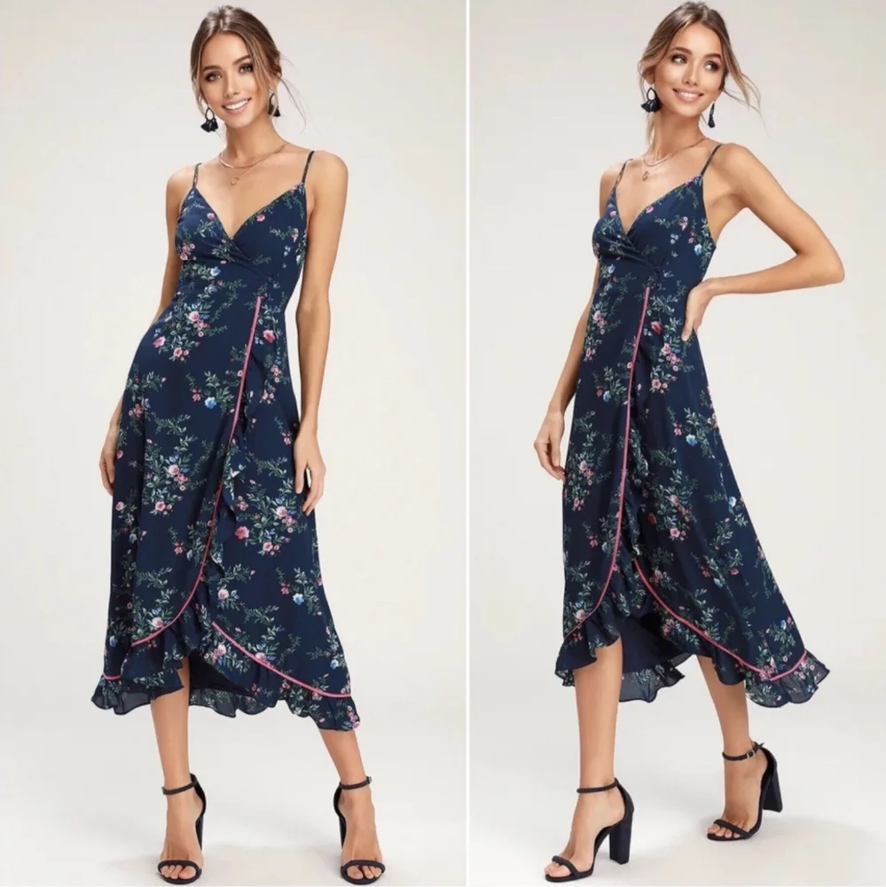 Romantic Mid-length Wrap Dress with a Pretty Navy Floral Print - Picture 2 of 5